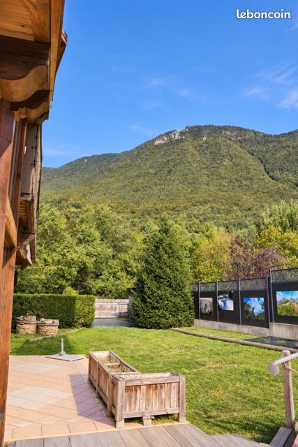 Maison 5 pièces 110 m² · à Grand-Aigueblanche · 110 m² · 400 000 €