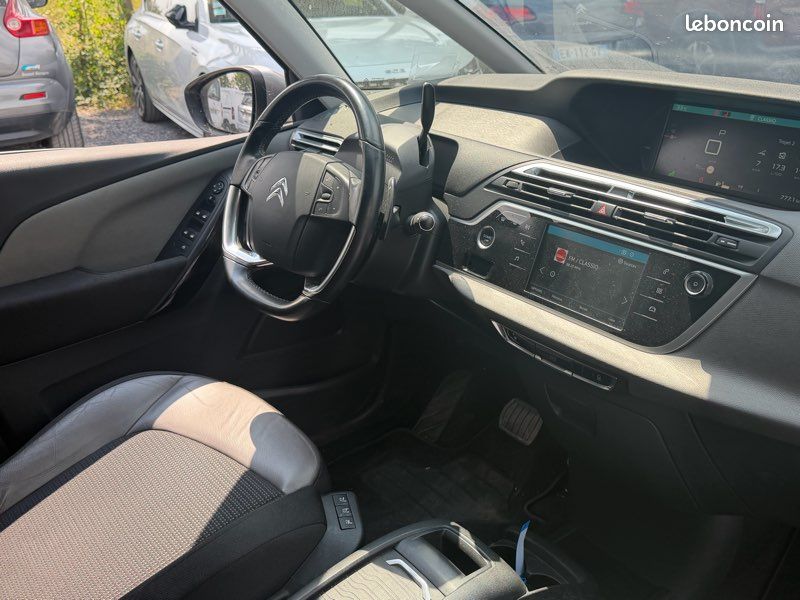 Citroën c4 Picasso spacetourer 1.2 130 bva shine (image 6)