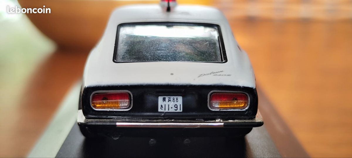 Datsun 240z (image 8)