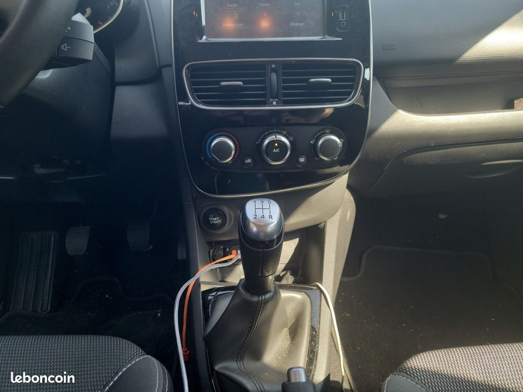 RENAULT CLIO IV 1.5 dCi 90 Energy 82g Zen - Climatisation - GPS - Régulateur - Limiteur de vitesse (image 10)