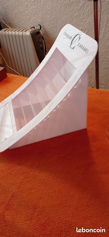 Présentoir Couleur Caramel (image 1)