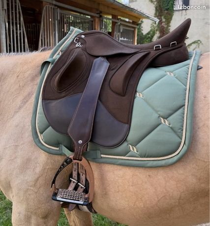 Selle de dressage wintec isabell werth hart neuve