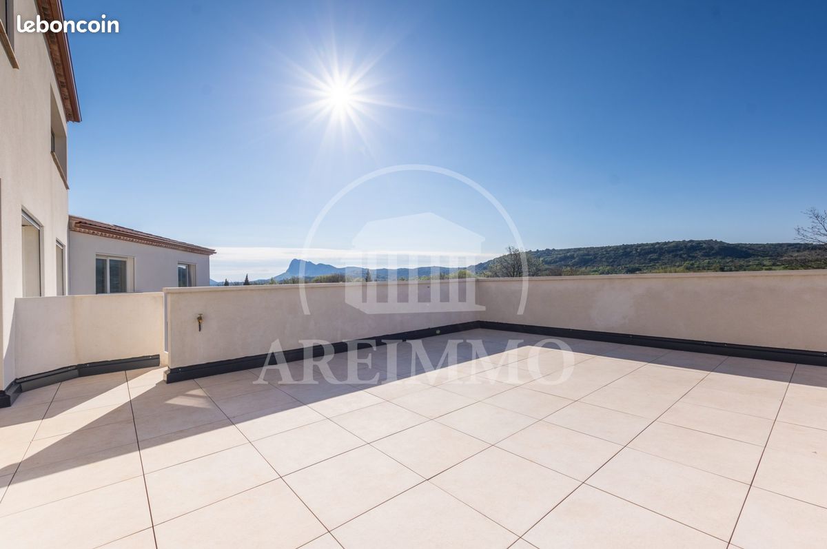 Maison 4 pièces 160 m² · à Saint-Martin-de-Londres · 160 m² · 465 000 €