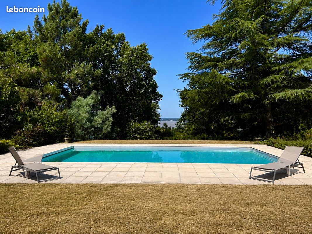 Maison 7 pièces 210 m² · à Plassac · 210 m² · 370 000 €