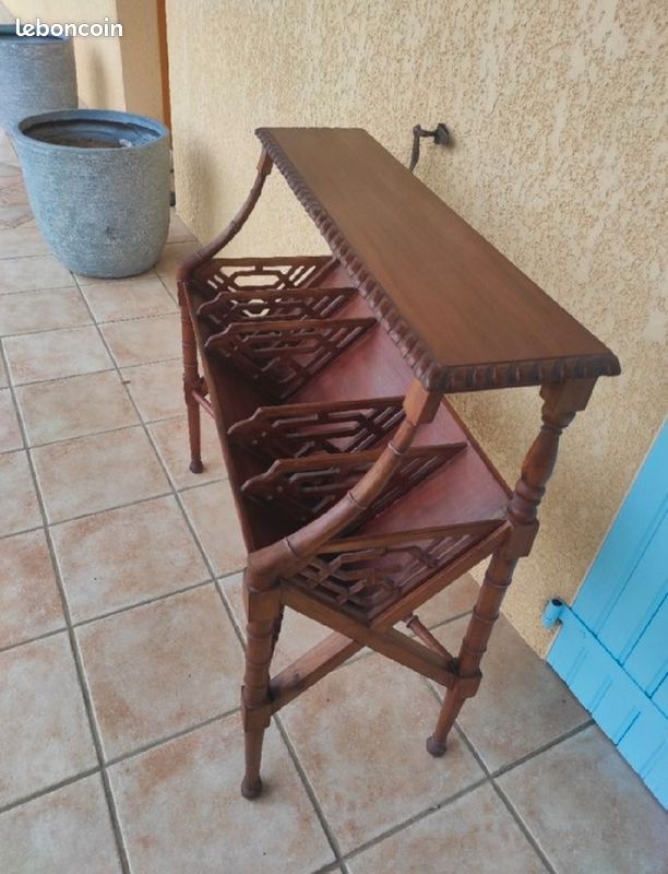 Meuble sculpté en teck (image 2)