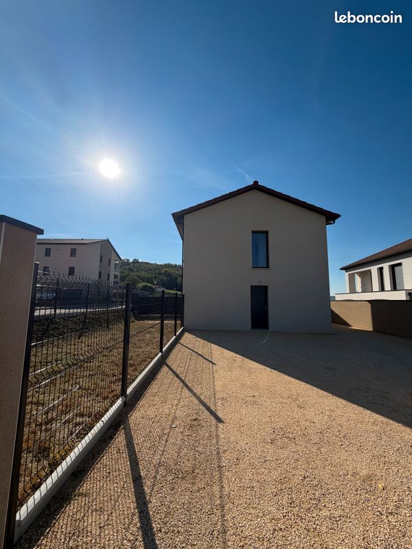 Maison 4 pièces 88 m² · à Diémoz · 88 m² · 299 000 €
