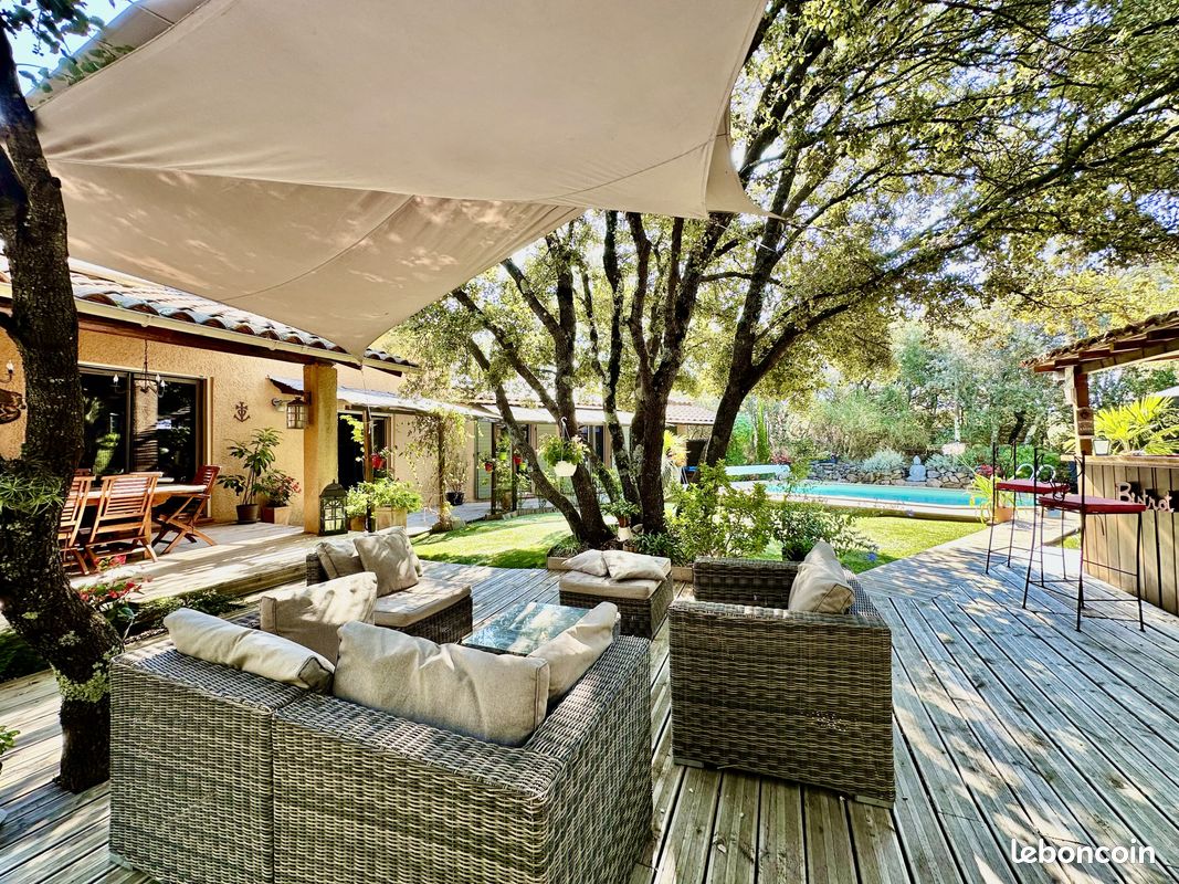 Maison 4 pièces 143 m² · à Régusse · 143 m² · 530 000 €