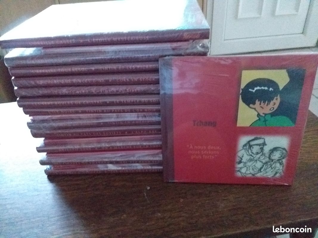 Collection de livres tintins neuf (image 1)