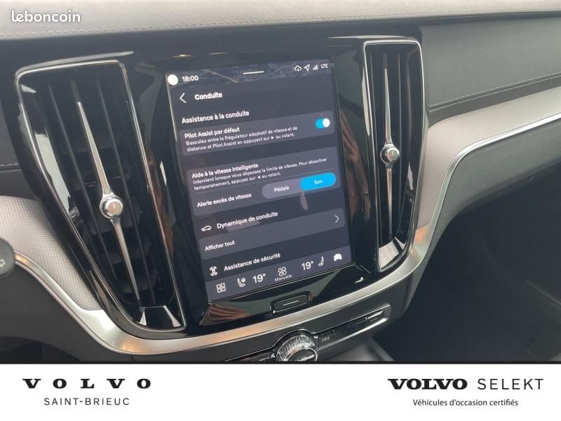 Volvo V60 B4 197ch Ultra Style Dark DCT 7 (image 16)