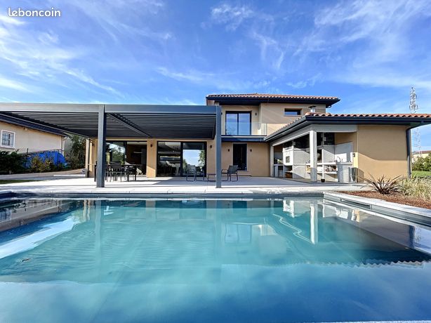 Propriété 6 pièces 220 m²