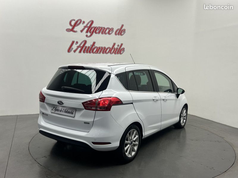Ford B-MAX 1.0 scti 125 chTitanium / GPS / Climatisation / Régulateur / Radar (image 9)