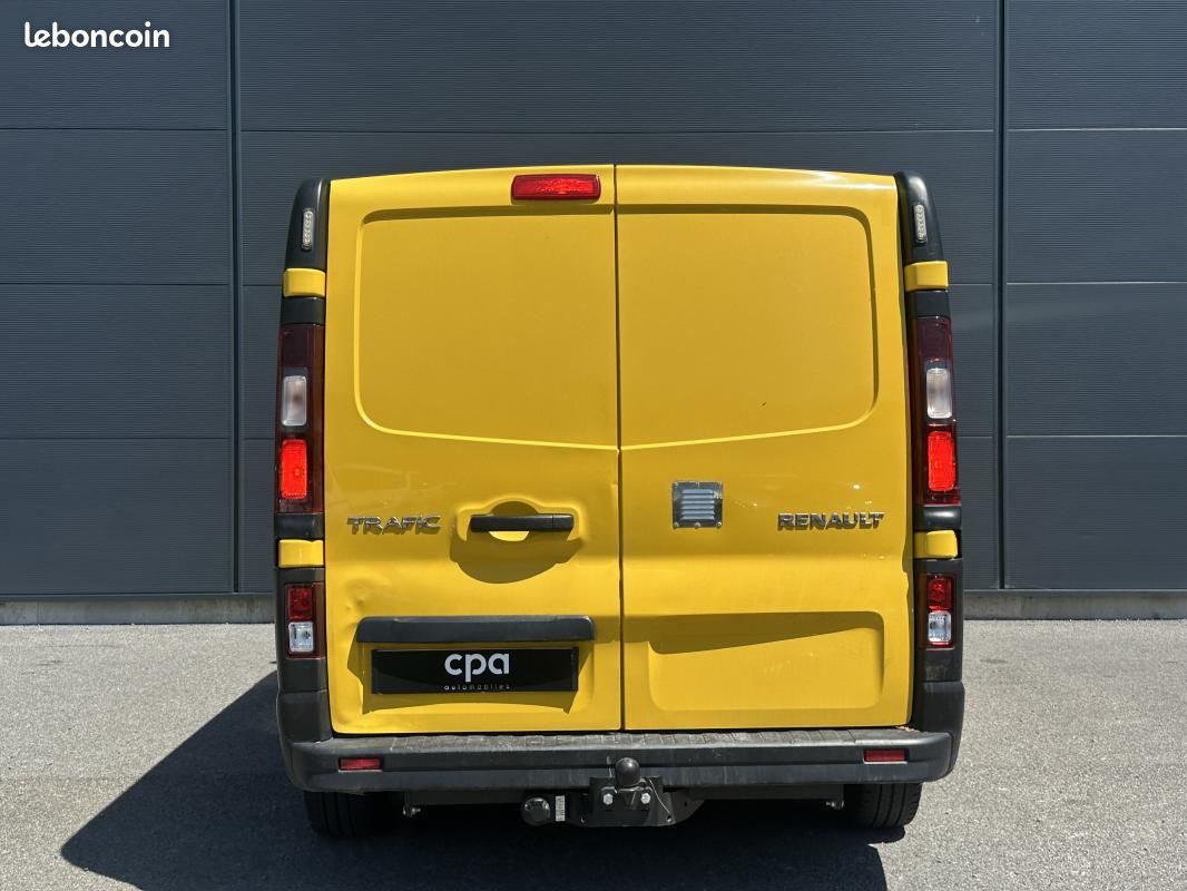 Renault Trafic 1.6 DC1 125 CH BVM6 L2H1 CABINE APPROFONDIE 6 PLACES / MOTEUR A CHAINE (image 18)