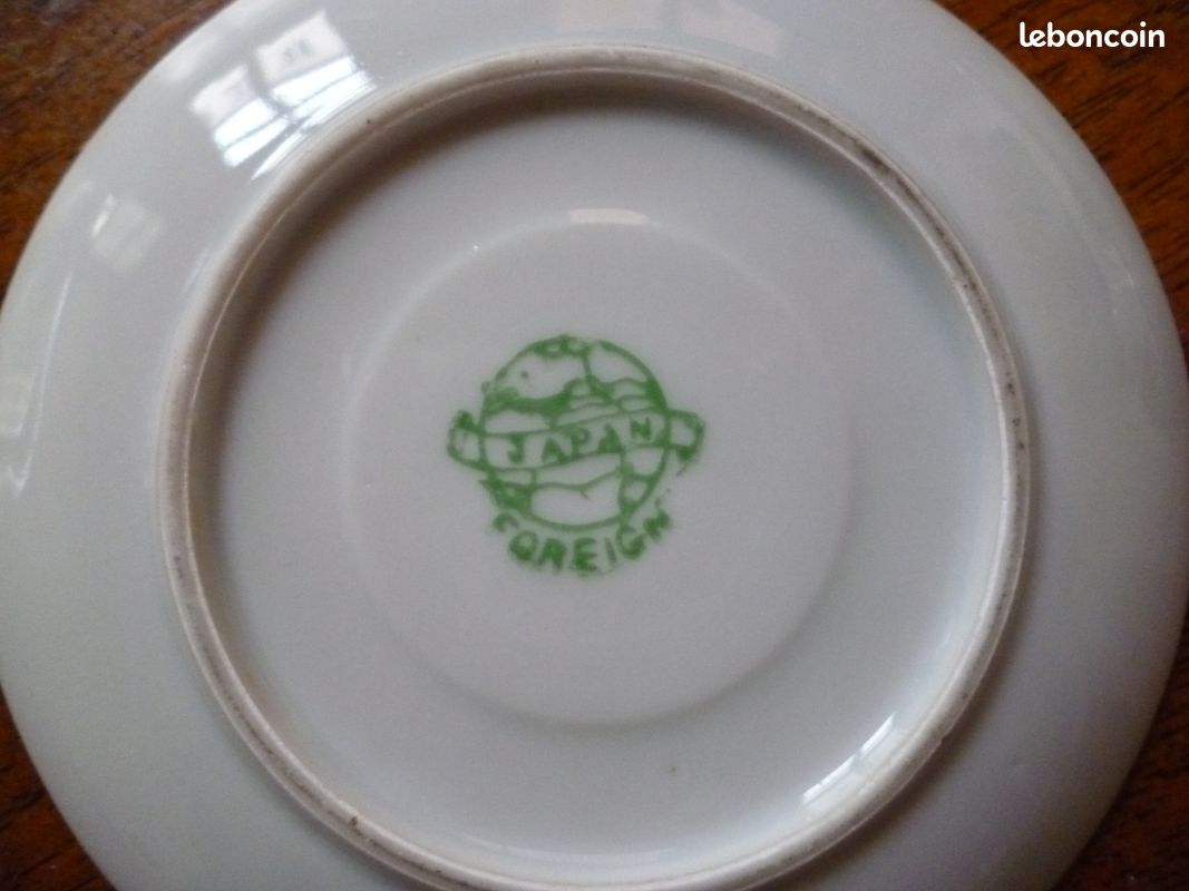 4 TASSES + soucoupes à café/thé PORCELAINE ancienne fine motif pagodes (image 5)