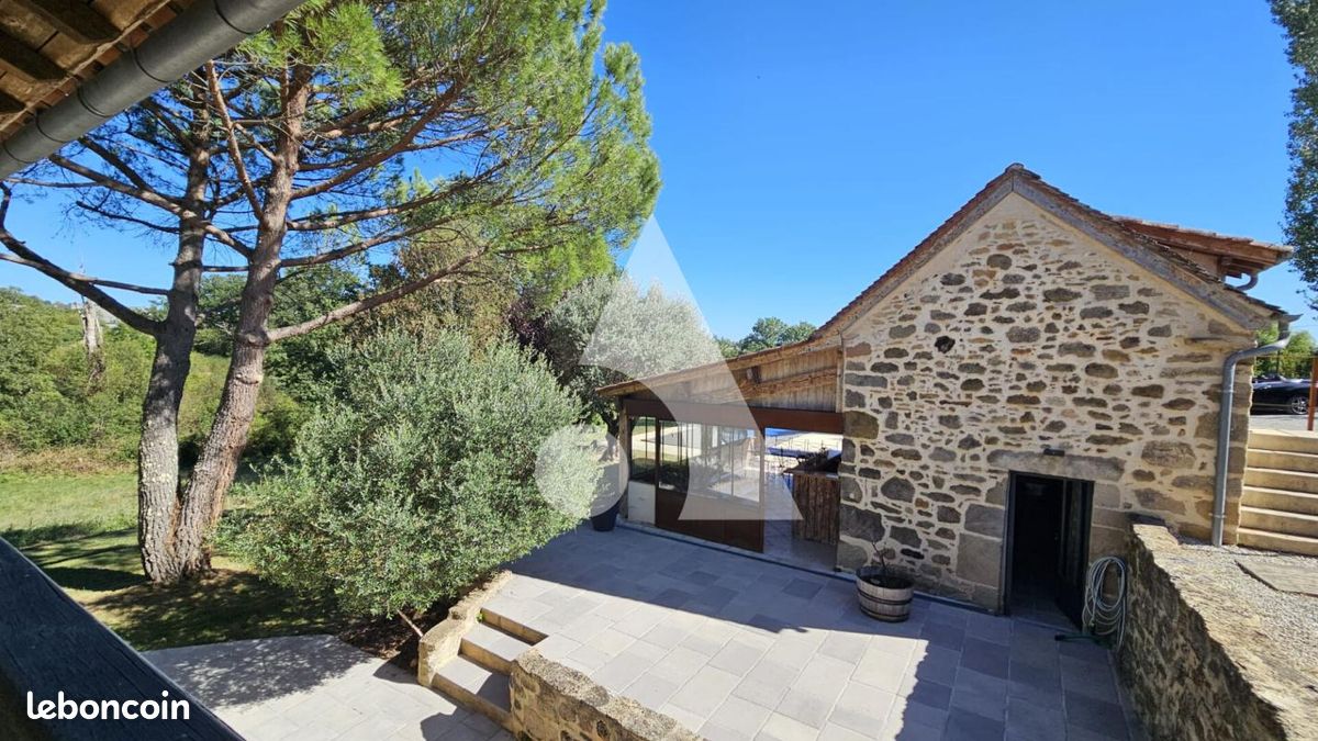 Maison 6 pièces 200 m² · à Figeac · 200 m² · 495 000 €