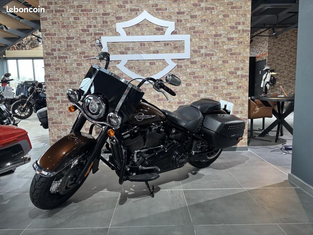 Harley Davidson SOFTAIL HERITAGE 1868 CLASSIC - 2019 (image 1)