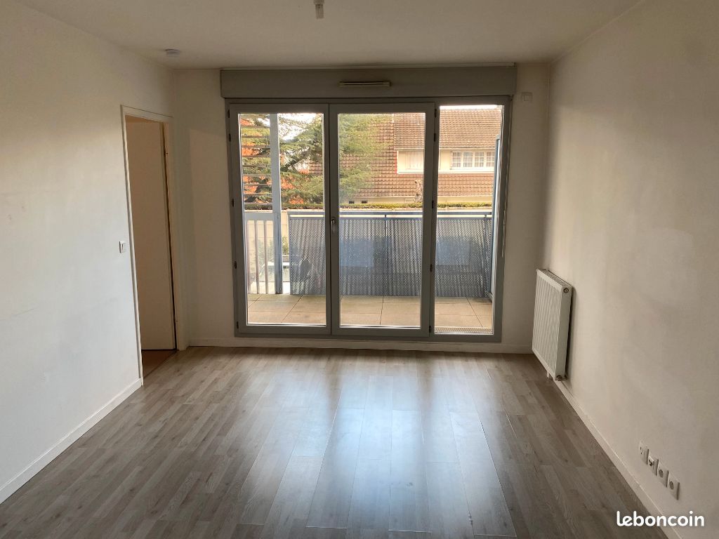 Appartement 2 pièces 38 m² · à Osny · 38 m² · 890 €/mois