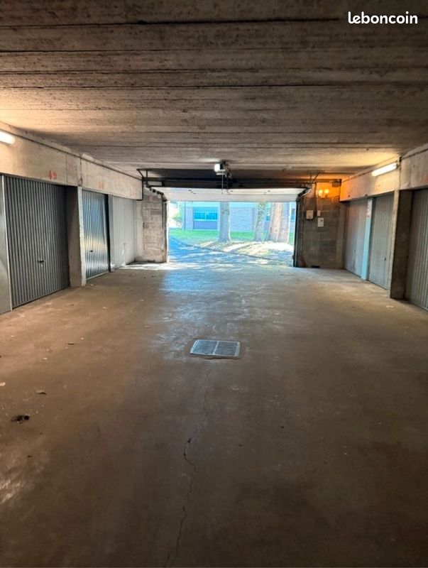 Garage Loos (image 4)