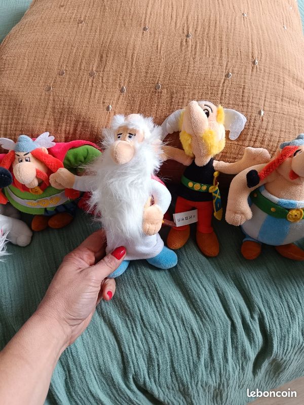 Lot de 5 peluches Astérix et Obélix (image 3)