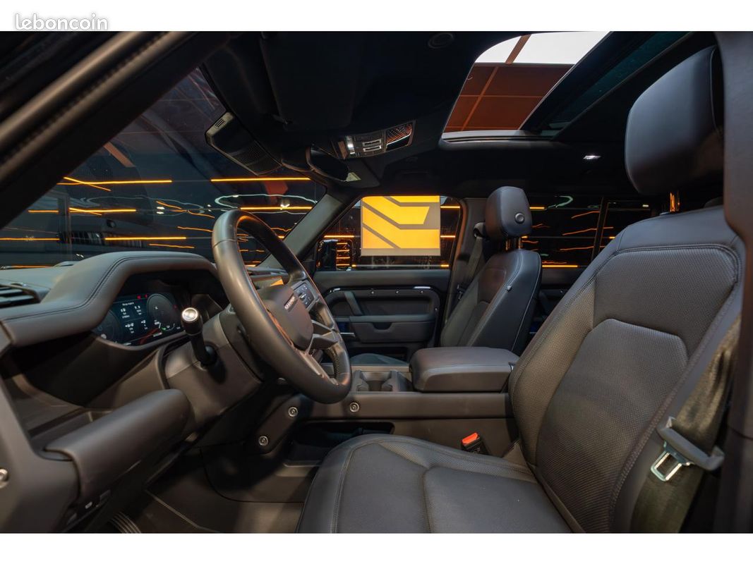 LAND ROVER DEFENDER 110 P300e X-DYNAMIC SE (image 27)