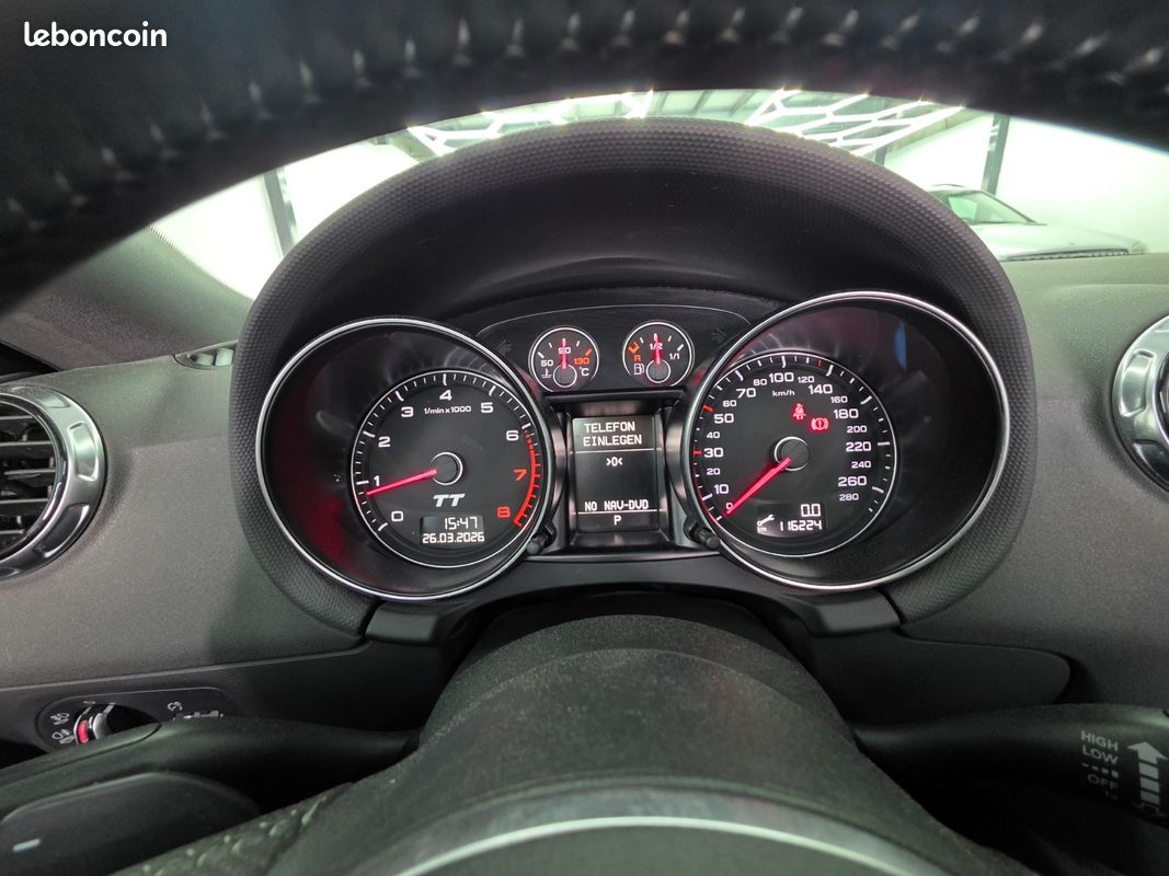 Audi TT cabriolet 2.0 TFSI / sieges chauffants / Bluetooth / feux auto / climatisation auto (image 21)