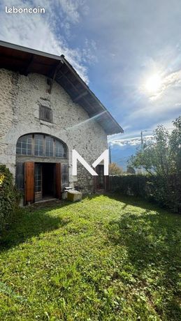 Maison 8 pièces 247 m²