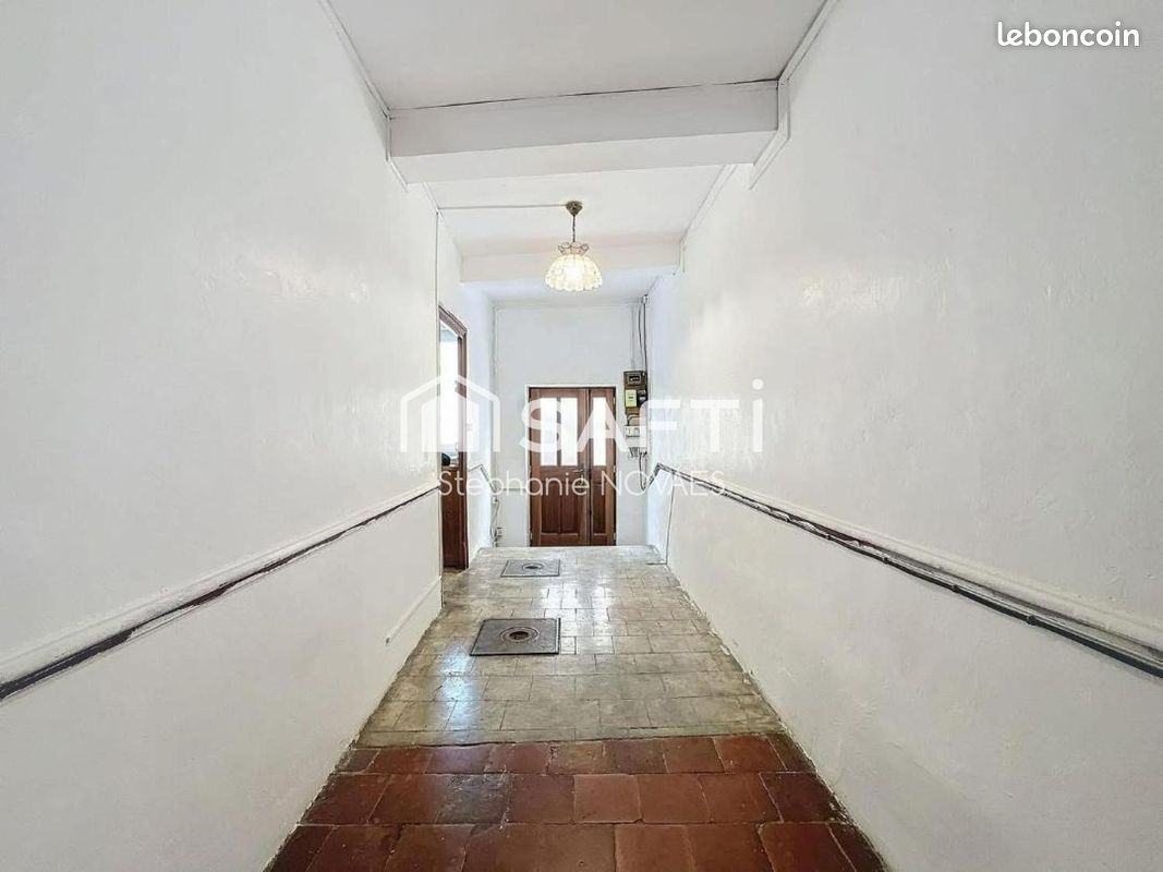Maison 4 pièces 180 m² · à Murviel-lès-Béziers · 180 m² · 114 000 €
