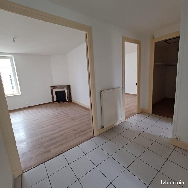 Appartement 3 pièces 70 m² · à Beaurepaire · 70 m² · 620 €/mois