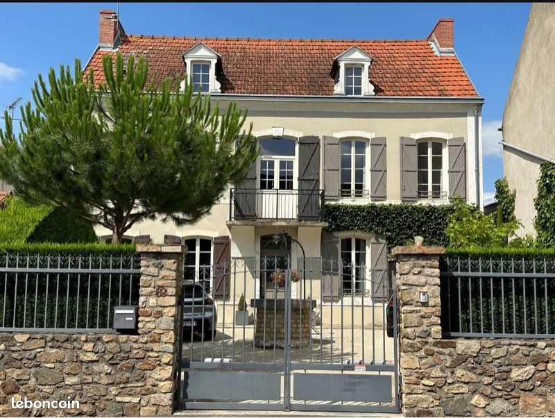 Maison 6 pièces 150 m² · à Désertines · 150 m² · 180 000 €