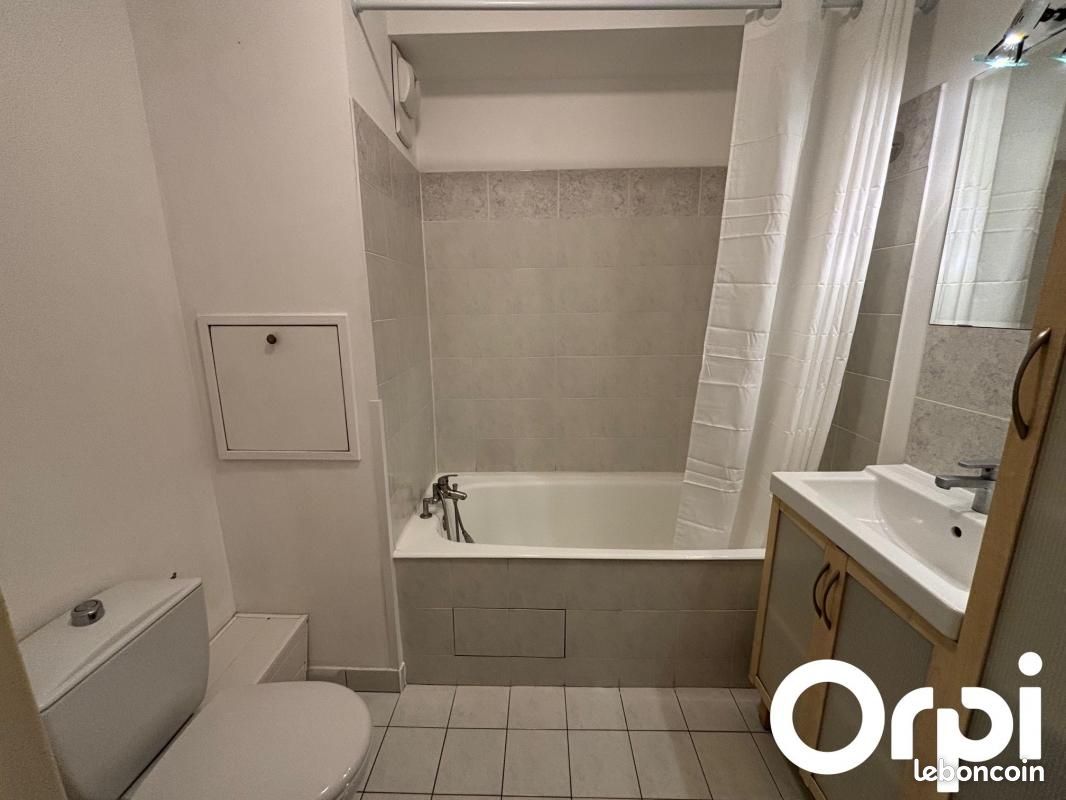 Appartement a louer montigny-le-bretonneux - 1 pièce(s) - 30 m2 - Surfyn