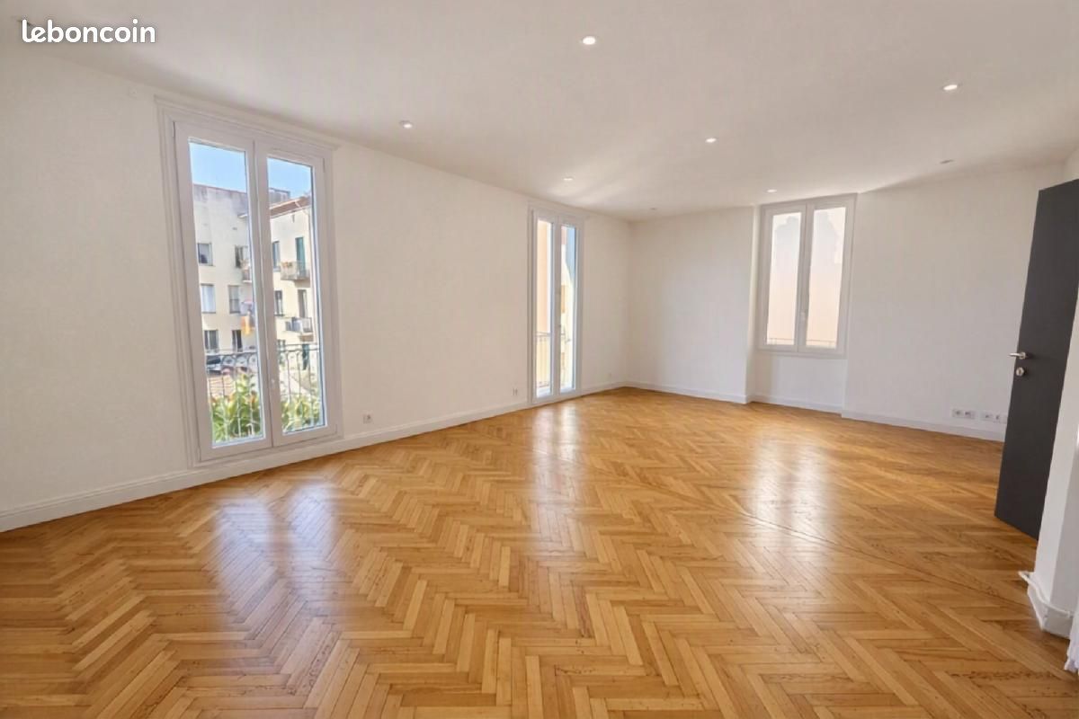 Appartement 6 pièces 136 m² · à Nice · 136 m² · 2 110 €/mois