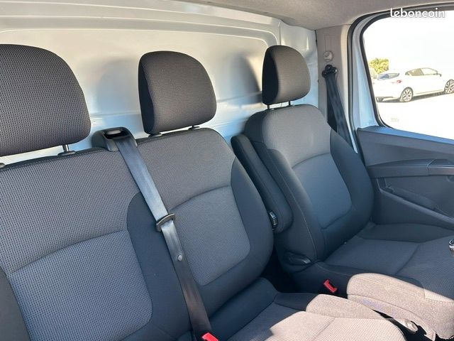 Renault TRAFIC III FOURGON L1H1 3T 2.0 BLUE DCI 130CH ADVANCE GSR2 (image 10)
