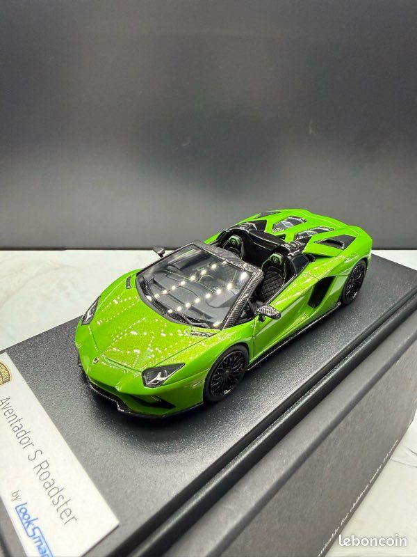 Lamborghini Aventador S Roadster 1/43 Looksmart - Modélisme
