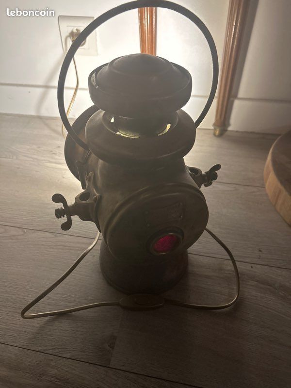 Lampe Maritime Ancienne En Cuivre AGA - Circa 1910 - Pièce De Collection Nautique Rare - État Correct