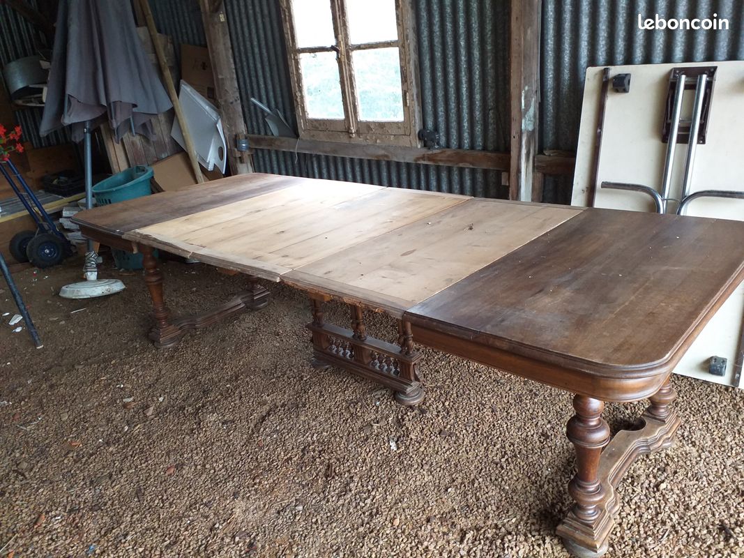 Vieille table en bois (image 4)