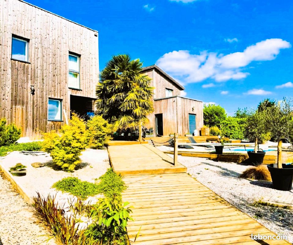 Maison 7 pièces 190 m² · à Montreuil-aux-Lions · 190 m² · 379 000 €