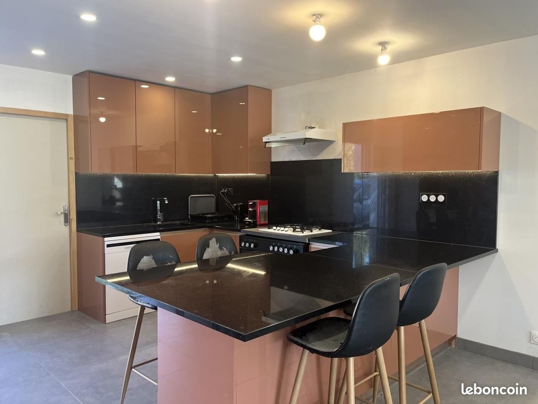 Maison 7 pièces 170 m² · à Blanquefort · 170 m² · 468 000 €