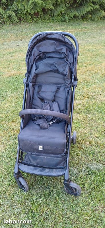 Poussette compacte Aria Basic prémaman Équipement bébé