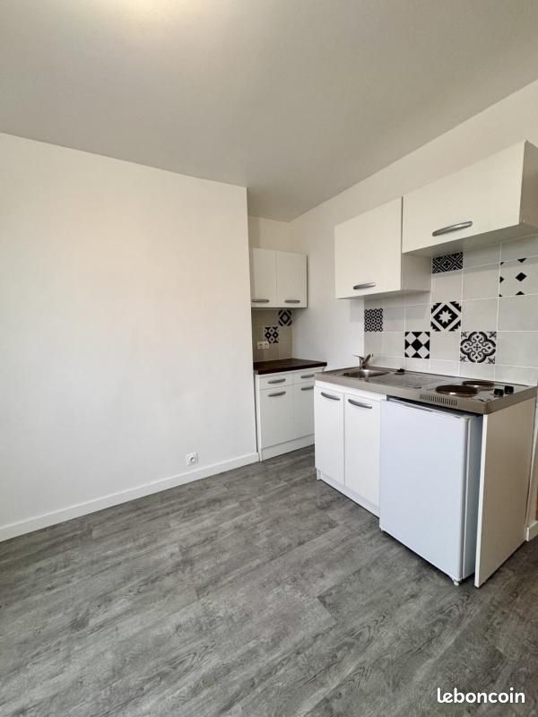 Appartement 1 pièce 18 m² · à Le Blanc-Mesnil · 18 m² · 825 €/mois