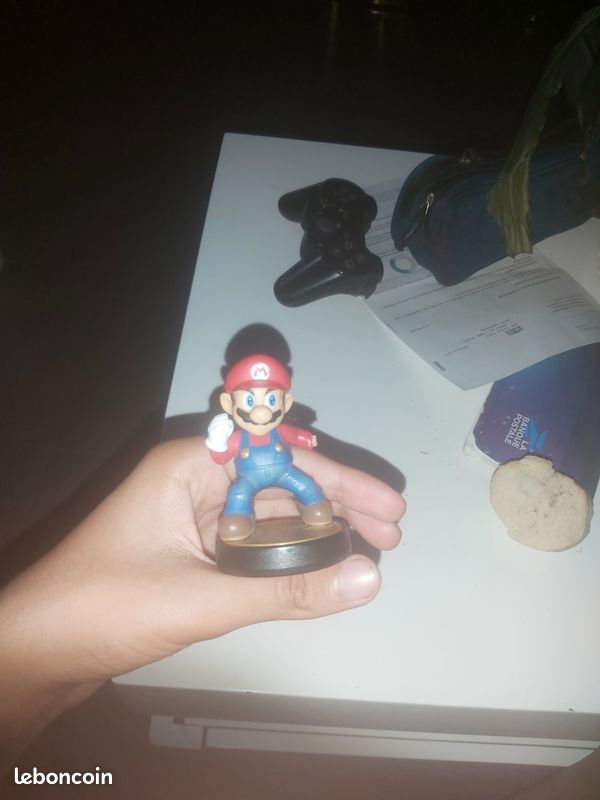 Amiibo Mario (image 1)