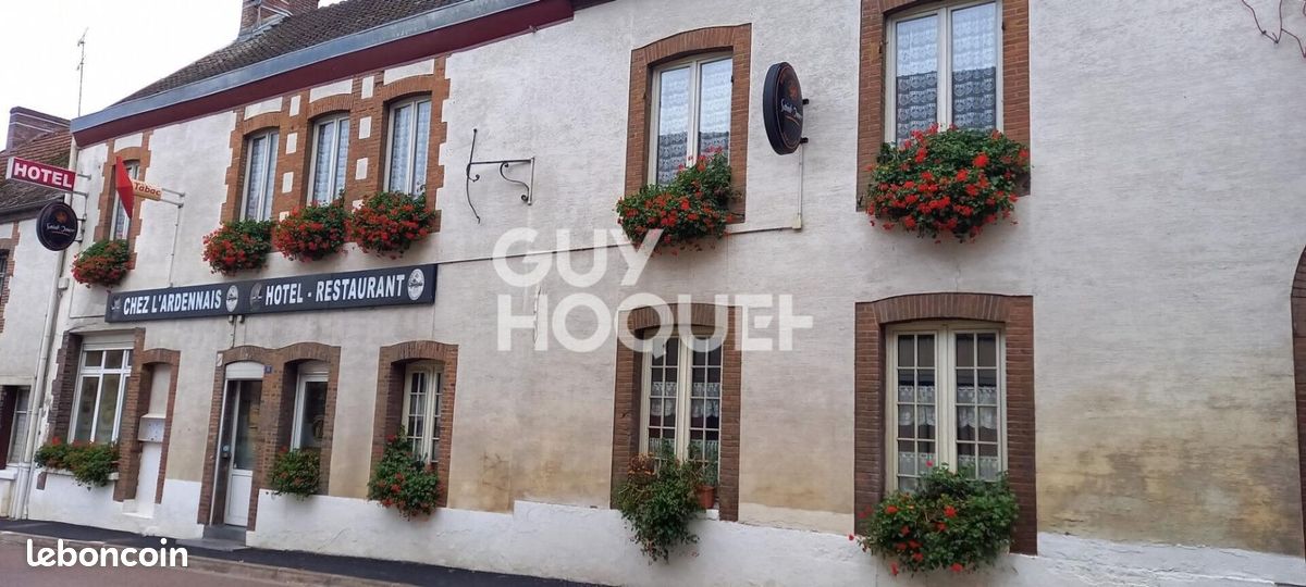 Maison 17 pièces 397 m² · à Baye · 397 m² · 312 000 €