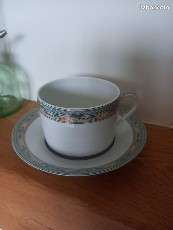 Tasse porcelaine LAFARGE (image 1)