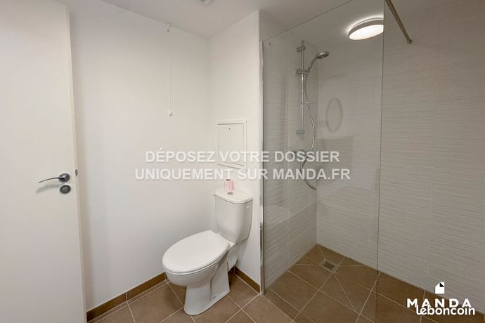 https://img.leboncoin.fr/api/v1/lbcpb1/images/7e/07/59/7e07598d16bbfff36da749c0ca56d3fe272161e3.jpg?rule=ad-image