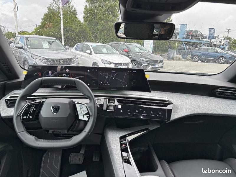 Peugeot 5008 Hybrid 145 e-DCS6 GT (image 13)