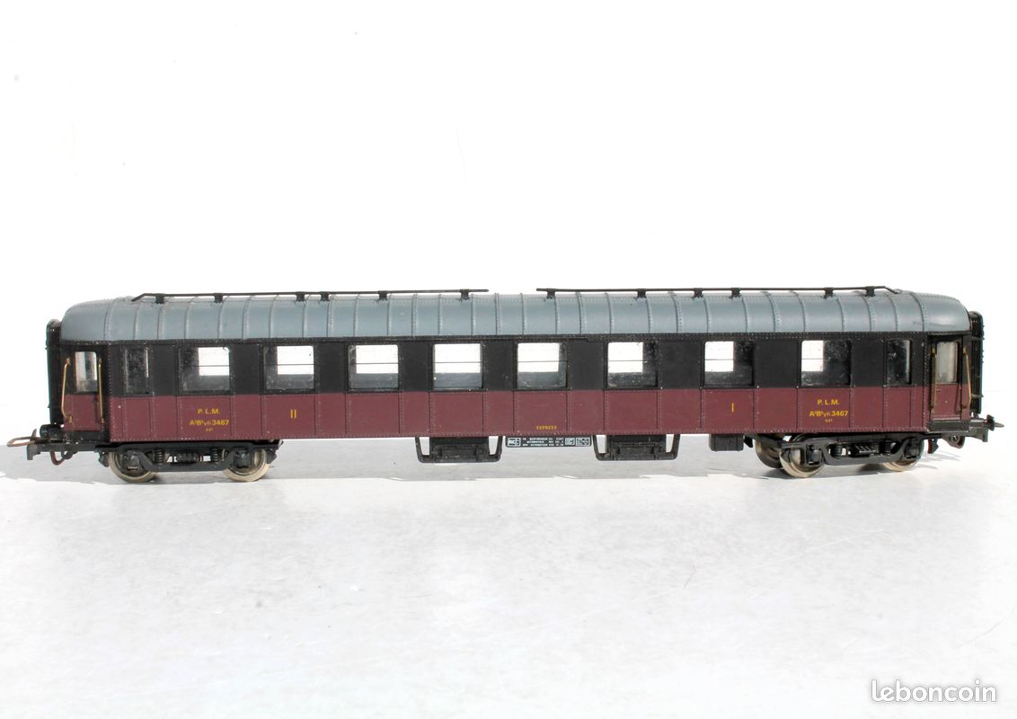Voiture De Voyageurs 2ème Classe Modernisée Jouef échelle HO - Réf 5102 - Vert Vintage