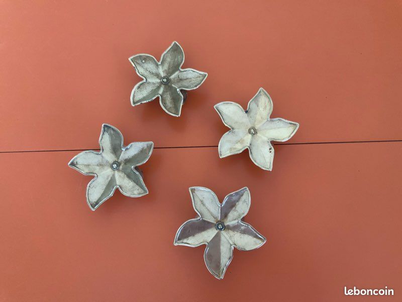 4 bougeoirs vintage en laiton en forme de fleur (image 2)