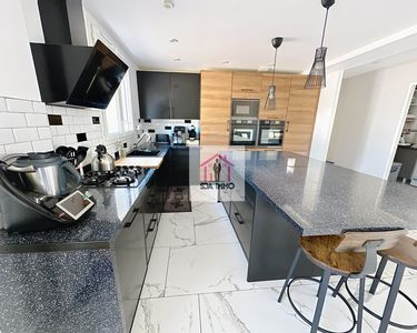 Maison 660 000 € - 167 m²