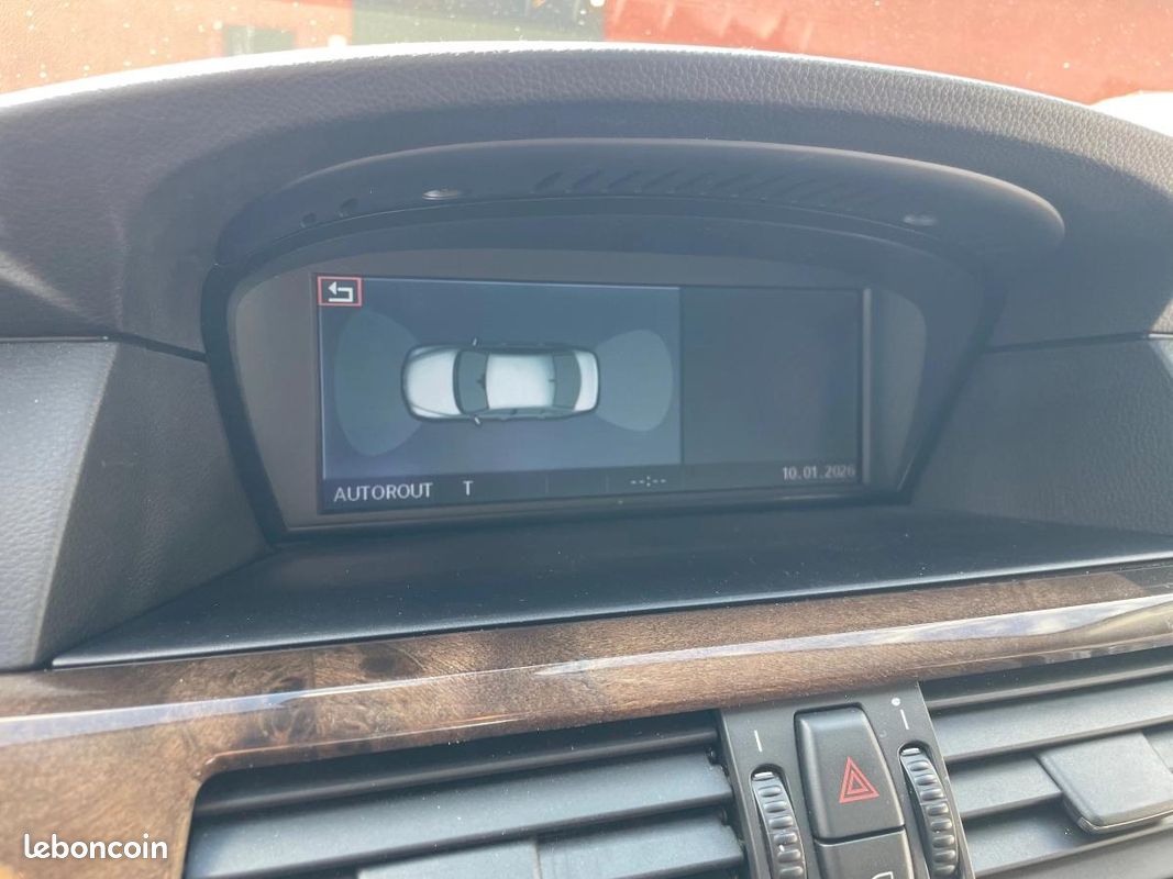 Bmw Serie 5 E60 540i V8 306ch 4.0L Pack Luxe TBE / TOE / PDC / GPS / 540 i ( 545i 550i 545 550 ) (image 29)