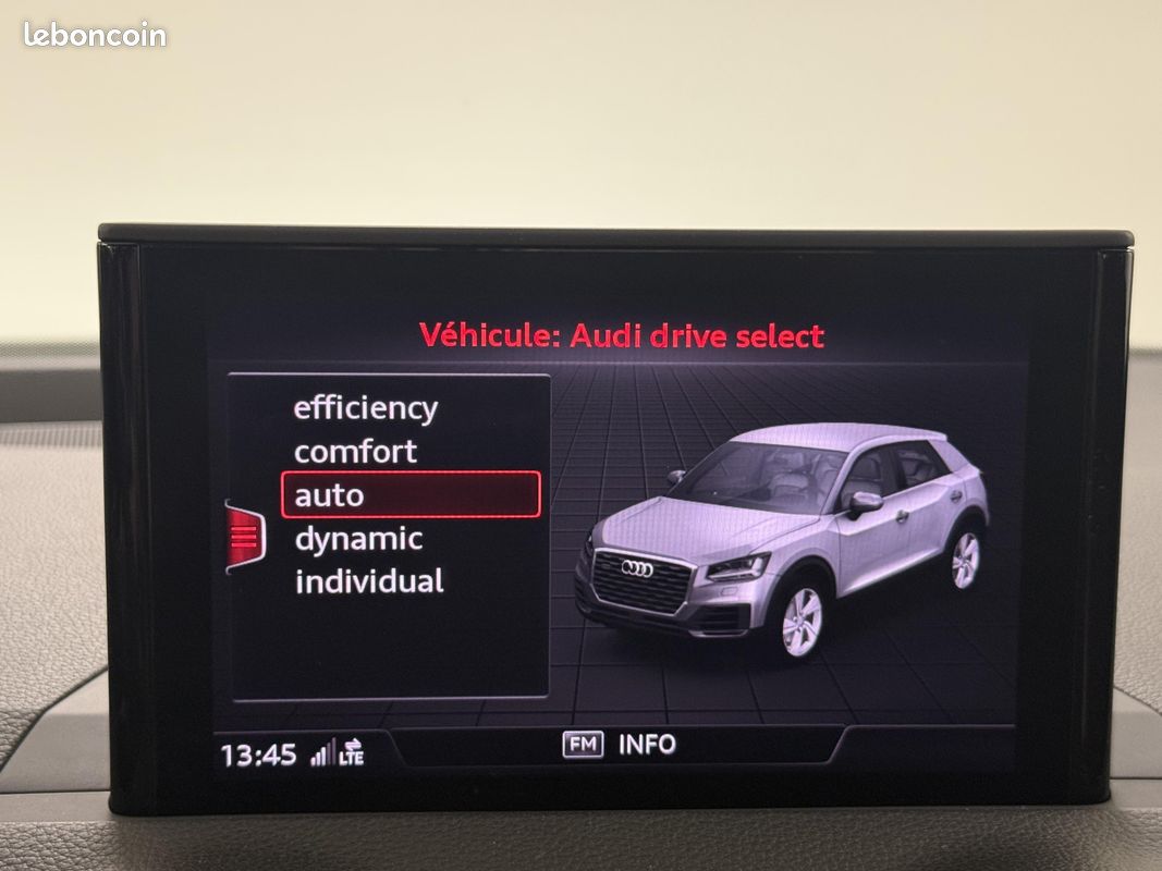 AUDI Q2 35 TFSI COD 150 S tronic 7 S Line (image 22)