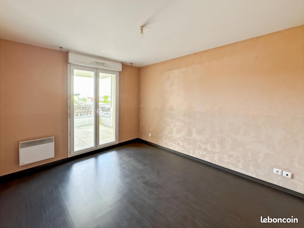 Appartement a louer vigneux-sur-seine - 3 pièce(s) - 64 m2 - Surfyn