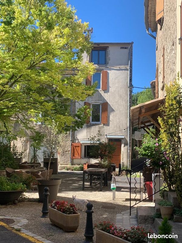 Maison 5 pièces 81 m² · à La Vacquerie-Et-St-Martin-de-Castri · 81 m² · 75 000 €